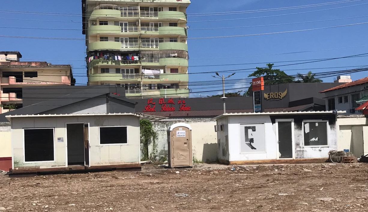 Administrative Offices and camp for the construction of the Mariano Bula Stadium in the City of Colon